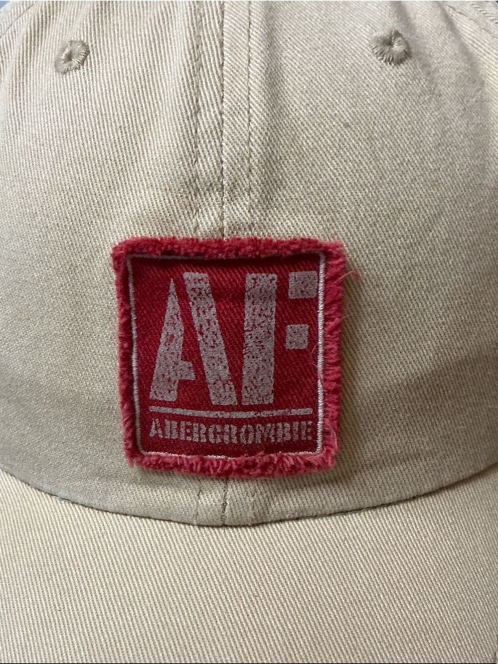Abercrombie Beige Baseball Cap with Red Patch - Picture 7 of 11